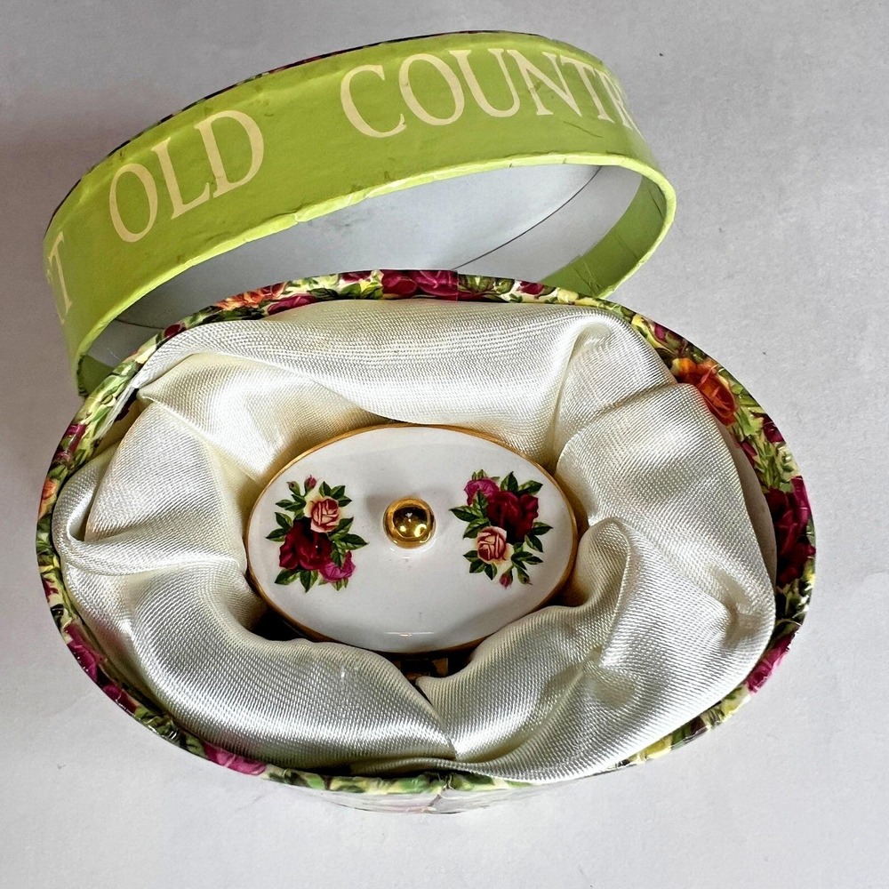 Royal Albert Old Country Roses Trinket Box Oval Original Box 2003